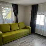 Apartament Aki Gray *