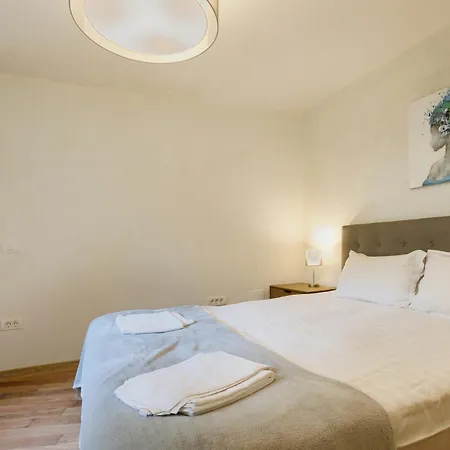 Apartamento Aki Gray *