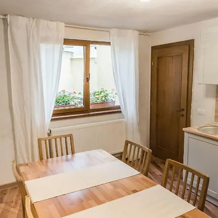 Apartamento Aki Gray Braşov